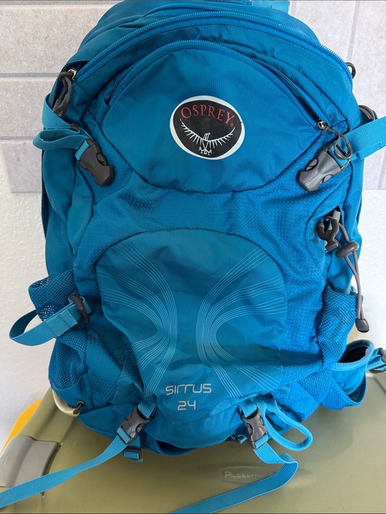 OSPREY Handbags - OSPREY Sirrus 24 Backpack in Teal Blue